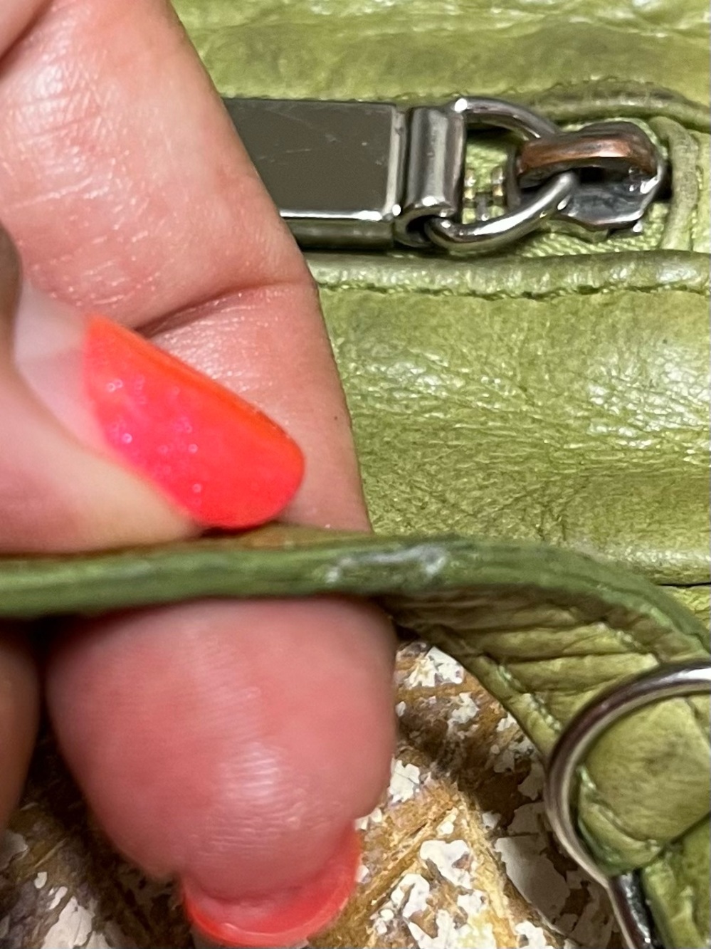 Hobo the Original Becka Crossbody Green Leaf Top Grain leather Pre loved . - Picture 13 of 13